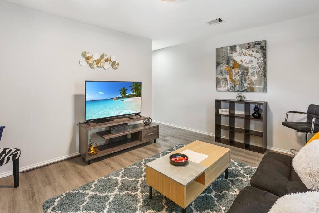 Cozy Two Bedroom Home Minutes From Downtown! Houston Exterior photo